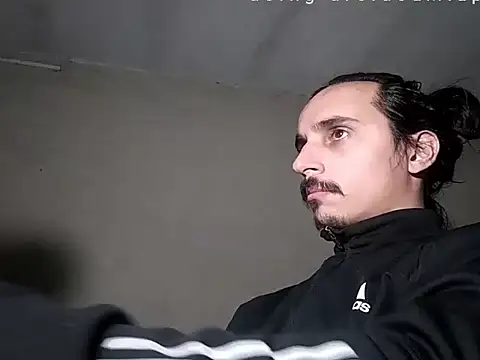 Snapshot of papito20cm chatting on 06-01-26, 07:32 papito20cm online show from 06-01-26, 07:32