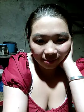 Snapshot of quynhkoolbae chatting on 11-01-25, 12:51 quynhkoolbae online show from 11-01-25, 12:51