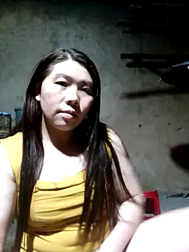 Snapshot of quynhkoolbae chatting on 11-11-25, 01:44 quynhkoolbae online show from 11-11-25, 01:44