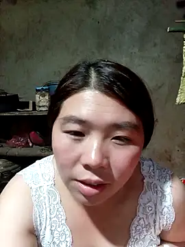 Snapshot of quynhkoolbae chatting on 11-17-25, 06:41 quynhkoolbae online show from 11-17-25, 06:41