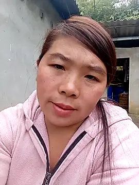 Snapshot of quynhkoolbae chatting on 11-21-25, 02:10 quynhkoolbae online show from 11-21-25, 02:10