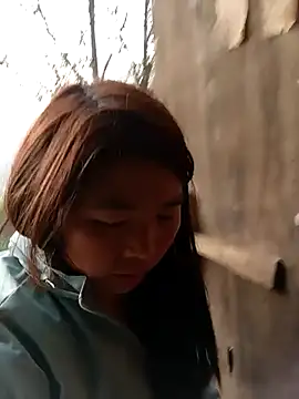 Snapshot of quynhkoolbae chatting on 11-25-25, 12:10 quynhkoolbae online show from 11-25-25, 12:10