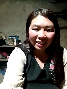 Snapshot of quynhkoolbae chatting on 11-25-25, 12:49 quynhkoolbae online show from 11-25-25, 12:49