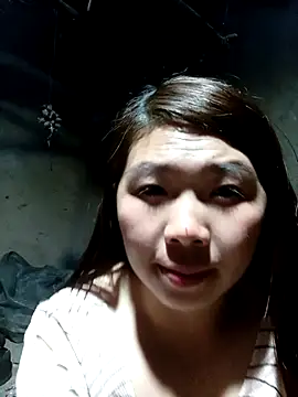 Snapshot of quynhkoolbae chatting on 12-04-25, 12:25 quynhkoolbae online show from 12-04-25, 12:25