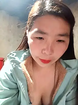 quynhkoolbae online show from 12-17-25, 01:55