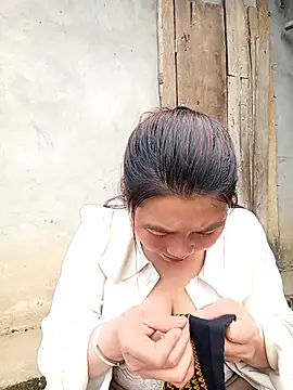 quynhkoolbae online show from 02-13-26, 07:48