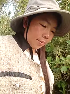 quynhkoolbae online show from 04-14-26, 01:11