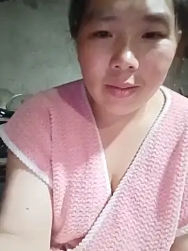 Snapshot of quynhkoolbae chatting on 06-08-26, 01:33 quynhkoolbae online show from 06-08-26, 01:33