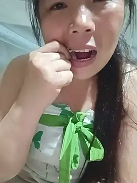 Snapshot of quynhkoolbae chatting on 07-16-26, 12:55 quynhkoolbae online show from 07-16-26, 12:55