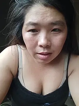 Snapshot of quynhkoolbae chatting on 07-23-26, 02:53 quynhkoolbae online show from 07-23-26, 02:53