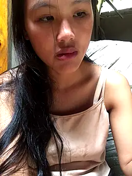 Snapshot of May_nhi chatting on 09-23-25, 06:05 May nhi online show from 09-23-25, 06:05