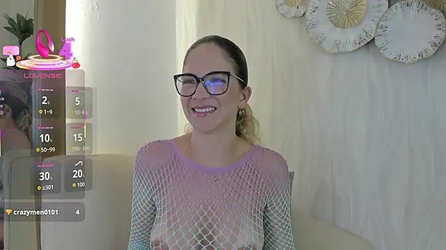 Snapshot of Velora__ chatting on 09-11-25, 03:39 Velora online show from 09-11-25, 03:39