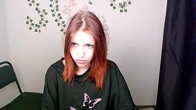 Snapshot of GuessMe___ chatting on 06-11-26, 12:32 GuessMe online show from 06-11-26, 12:32