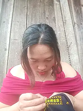 Snapshot of miumiu_00 chatting on 02-11-26, 03:55 miumiu 00 online show from 02-11-26, 03:55