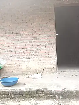 Snapshot of miumiu_00 chatting on 03-10-26, 04:28 miumiu 00 online show from 03-10-26, 04:28