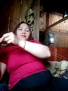 Snapshot of miumiu_00 chatting on 03-20-26, 09:03 miumiu 00 online show from 03-20-26, 09:03