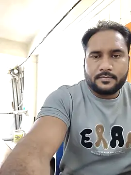 Snapshot of VijayLover69 chatting on 11-12-25, 10:04 VijayLover69 online show from 11-12-25, 10:04