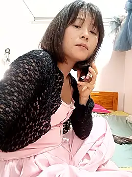 Snapshot of linda_bae00 chatting on 05-01-26, 12:10 linda bae00 online show from 05-01-26, 12:10
