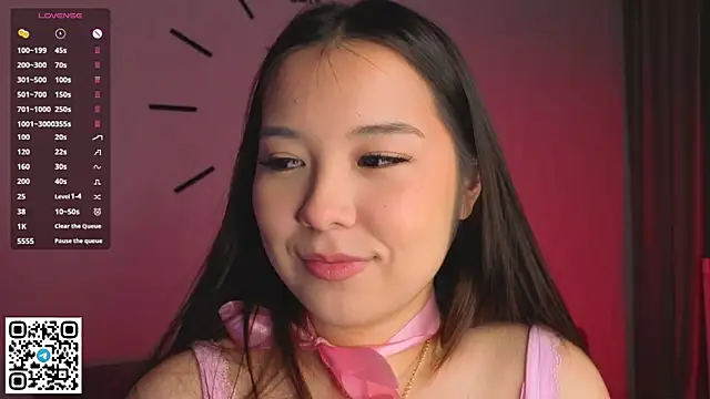 AlberthaEscue online show from 10-28-25, 04:16