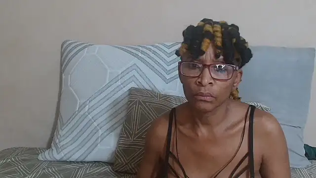 Snapshot of SugarPoppy24xxx chatting on 09-30-25, 06:07 SugarPoppy24xxx online show from 09-30-25, 06:07