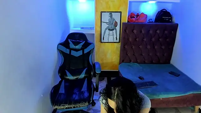 alison moon7 online show from 11-11-25, 02:06