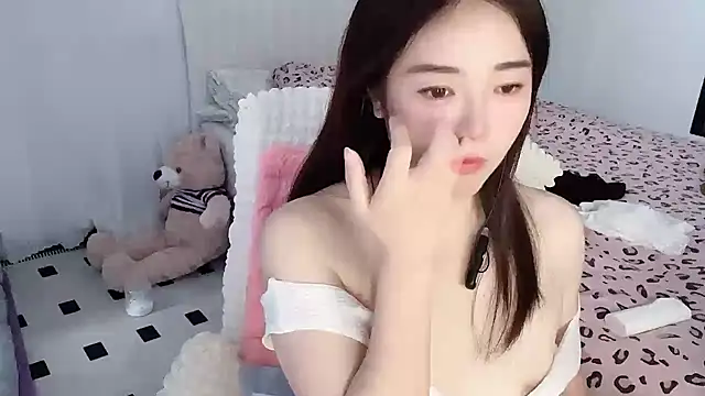 Xiali-166 online show from 12-03-25, 04:20