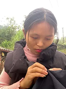 Snapshot of milo_bae chatting on 01-14-26, 01:44 milo bae online show from 01-14-26, 01:44