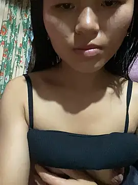 Snapshot of milo_bae chatting on 02-21-26, 12:22 milo bae online show from 02-21-26, 12:22