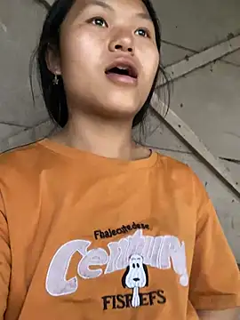 Snapshot of milo_bae chatting on 03-13-26, 11:44 milo bae online show from 03-13-26, 11:44