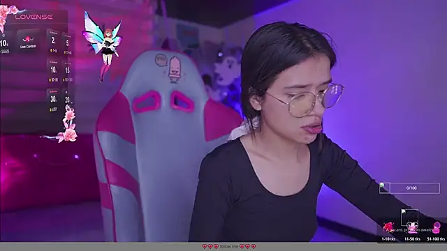 Lana Dreams  online show from 10-29-25, 12:35