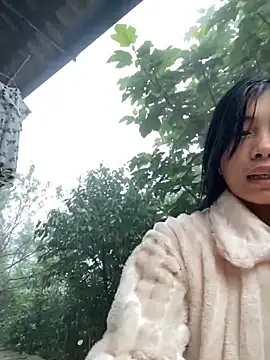 Snapshot of EmLy02 chatting on 10-25-25, 12:07 EmLy02 online show from 10-25-25, 12:07