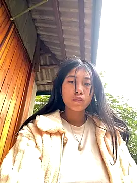 Snapshot of EmLy02 chatting on 10-28-25, 12:25 EmLy02 online show from 10-28-25, 12:25