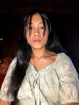 Snapshot of EmLy02 chatting on 11-05-25, 12:16 EmLy02 online show from 11-05-25, 12:16