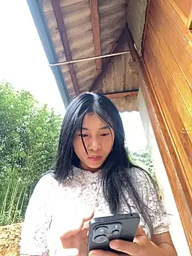 Snapshot of EmLy02 chatting on 11-14-25, 01:15 EmLy02 online show from 11-14-25, 01:15