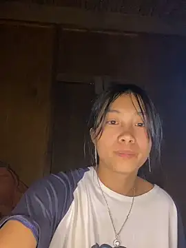 Snapshot of EmLy02 chatting on 11-15-25, 01:18 EmLy02 online show from 11-15-25, 01:18