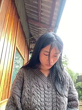 Snapshot of EmLy02 chatting on 11-20-25, 01:06 EmLy02 online show from 11-20-25, 01:06