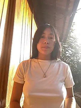 Snapshot of EmLy02 chatting on 11-25-25, 12:43 EmLy02 online show from 11-25-25, 12:43