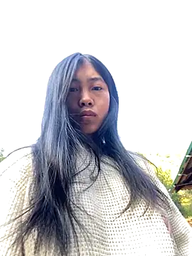 Snapshot of EmLy02 chatting on 11-28-25, 12:13 EmLy02 online show from 11-28-25, 12:13