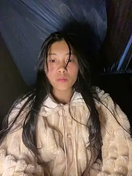 Snapshot of EmLy02 chatting on 11-28-25, 12:19 EmLy02 online show from 11-28-25, 12:19