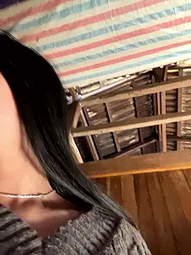 EmLy02 online show from 01-12-26, 01:44