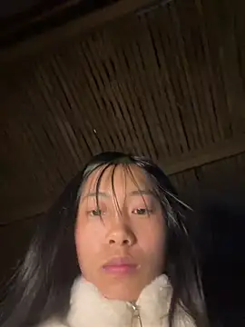 EmLy02 online show from 03-09-26, 11:14