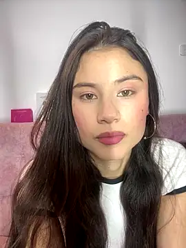 Snapshot of VioletaLorette chatting on 09-12-25, 03:28 VioletaLorette online show from 09-12-25, 03:28