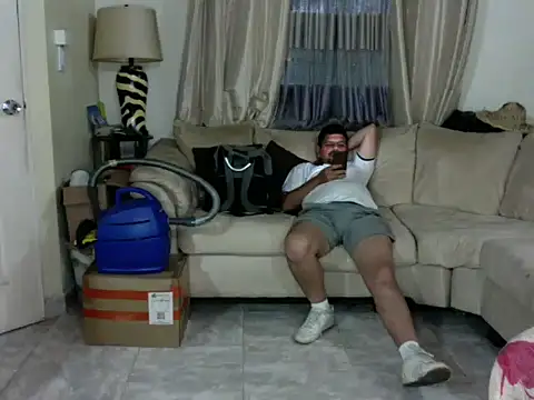 Snapshot of Diabloproducciones chatting on 09-15-25, 01:05 Diabloproducciones online show from 09-15-25, 01:05