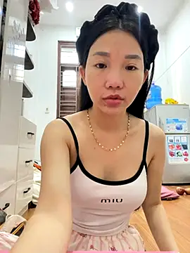 Miumieu online show from 11-23-25, 07:41