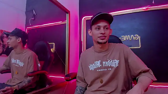 Snapshot of Asmodeo_24 chatting on 10-09-25, 02:26 Asmodeo 24 online show from 10-09-25, 02:26