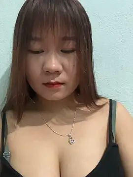 Snapshot of qinejr37 chatting on 11-07-25, 12:54 qinejr37 online show from 11-07-25, 12:54