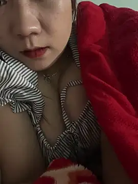 Snapshot of qinejr37 chatting on 11-23-25, 01:55 qinejr37 online show from 11-23-25, 01:55