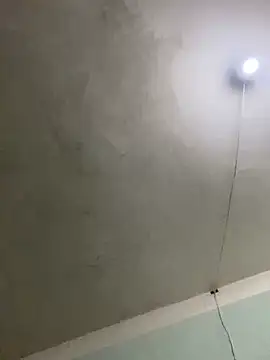 Snapshot of qinejr37 chatting on 11-25-25, 02:11 qinejr37 online show from 11-25-25, 02:11