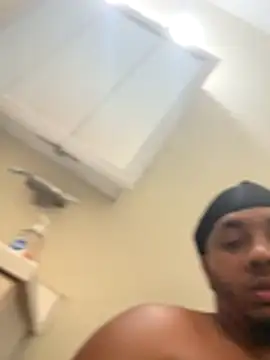 Kingstrokezxx online show from 11-26-25, 02:45