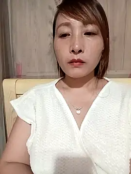 Snapshot of Missa_kute20 chatting on 10-05-25, 02:43 Missa kute20 online show from 10-05-25, 02:43